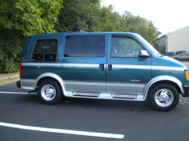 1994 Chevrolet Astro GL LTD Avail