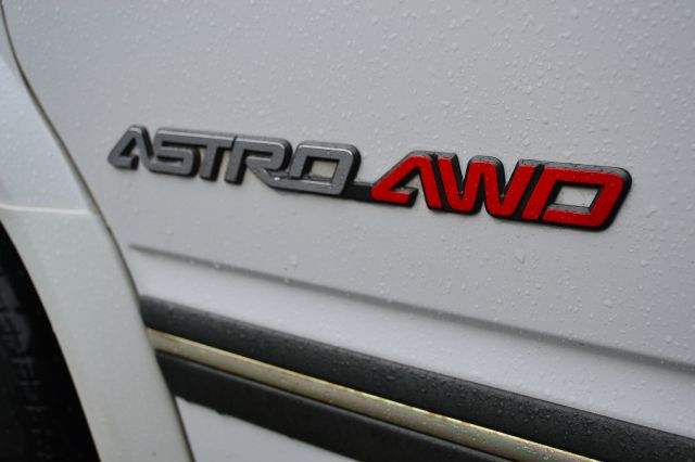 1996 Chevrolet Astro 1.8T Quattro Sedan 4D