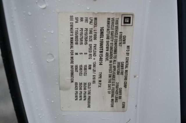 1996 Chevrolet Astro 1.8T Quattro Sedan 4D