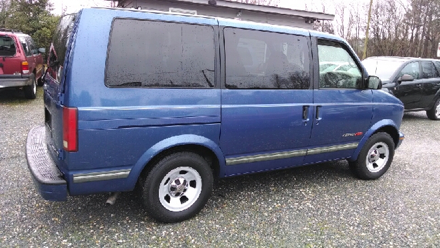 1996 Chevrolet Astro EX - DUAL Power Doors