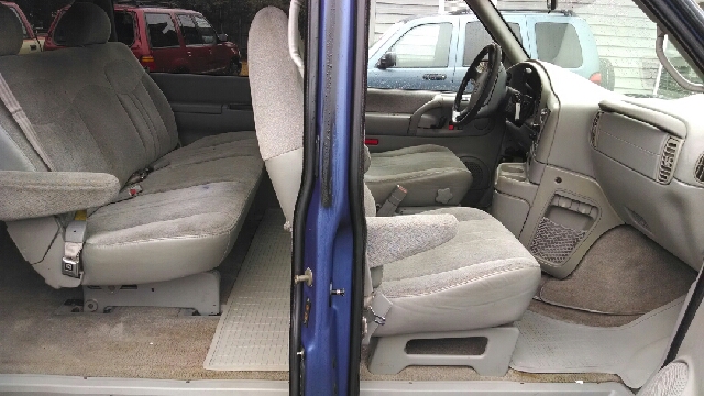 1996 Chevrolet Astro EX - DUAL Power Doors