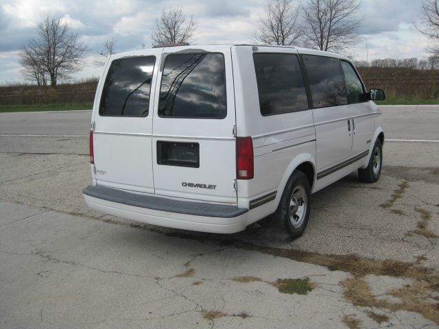 1997 Chevrolet Astro 4wd