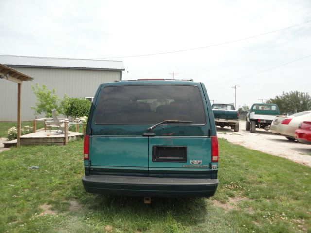 1997 Chevrolet Astro 6MT Sport REAR Steer