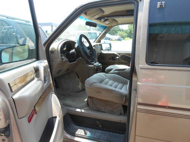 1998 Chevrolet Astro SL AWD CVT Leatherroof