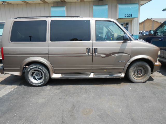 1998 Chevrolet Astro SL AWD CVT Leatherroof