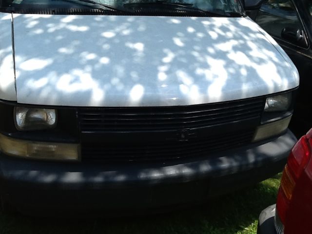 1998 Chevrolet Astro SL AWD CVT Leatherroof
