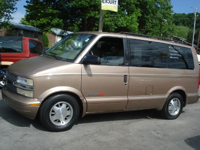 1998 Chevrolet Astro EX - DUAL Power Doors