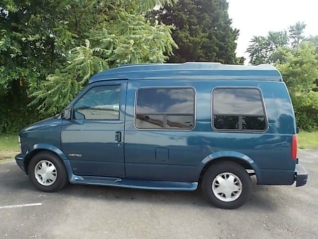 1999 Chevrolet Astro Sport PZEV