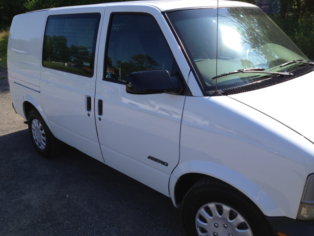 1999 Chevrolet Astro Sport PZEV