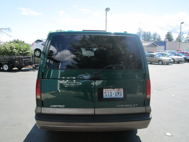 1999 Chevrolet Astro 4wd