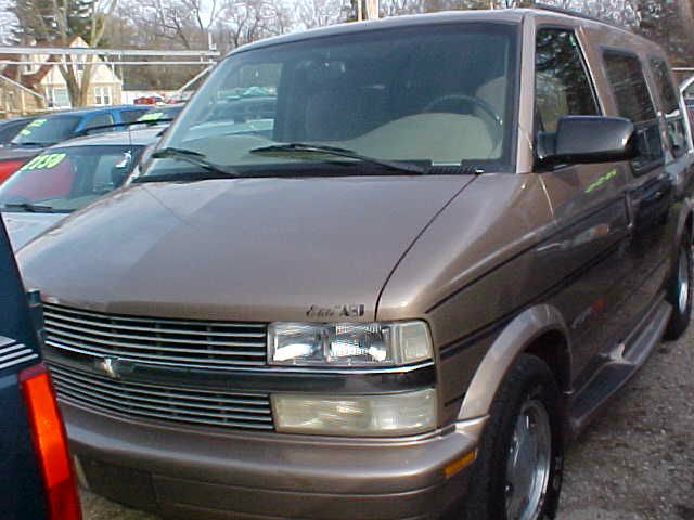 1999 Chevrolet Astro EX - DUAL Power Doors