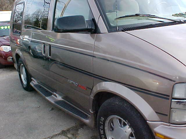1999 Chevrolet Astro EX - DUAL Power Doors