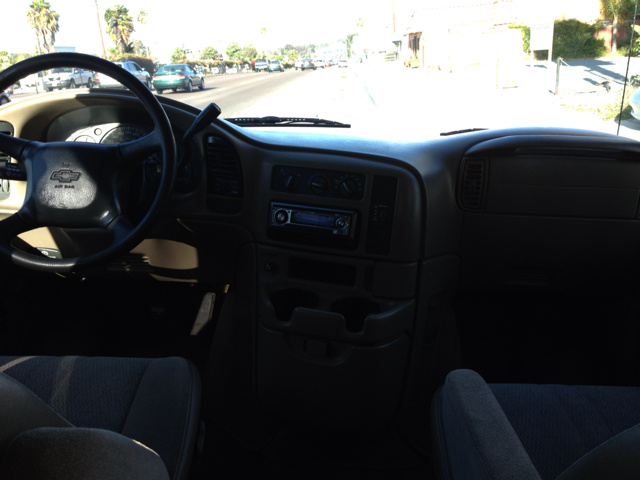 2000 Chevrolet Astro 4wd