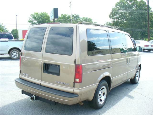 2000 Chevrolet Astro 4wd