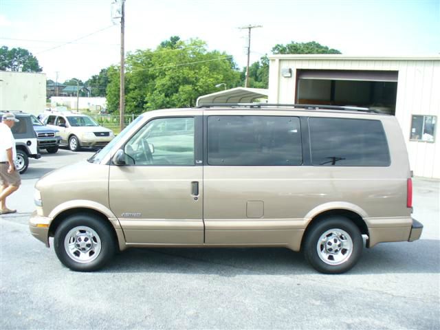 2000 Chevrolet Astro 4wd