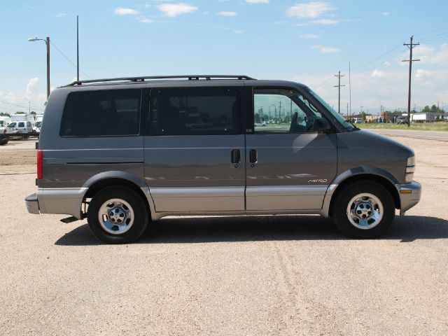 2000 Chevrolet Astro 4wd