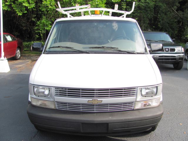 2000 Chevrolet Astro Sport PZEV