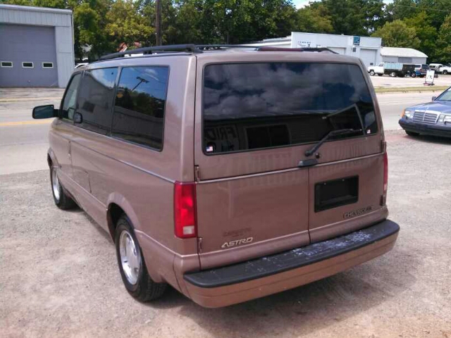 2000 Chevrolet Astro Base
