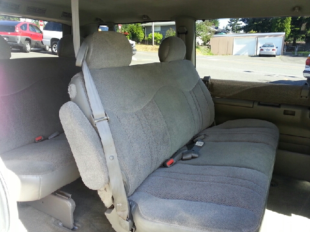 2000 Chevrolet Astro EX - DUAL Power Doors