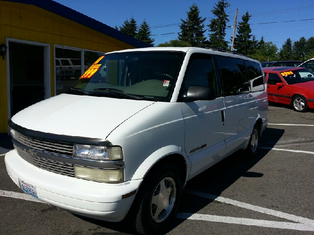 2000 Chevrolet Astro EX - DUAL Power Doors