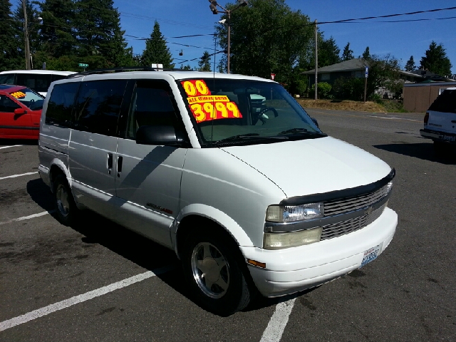 2000 Chevrolet Astro EX - DUAL Power Doors
