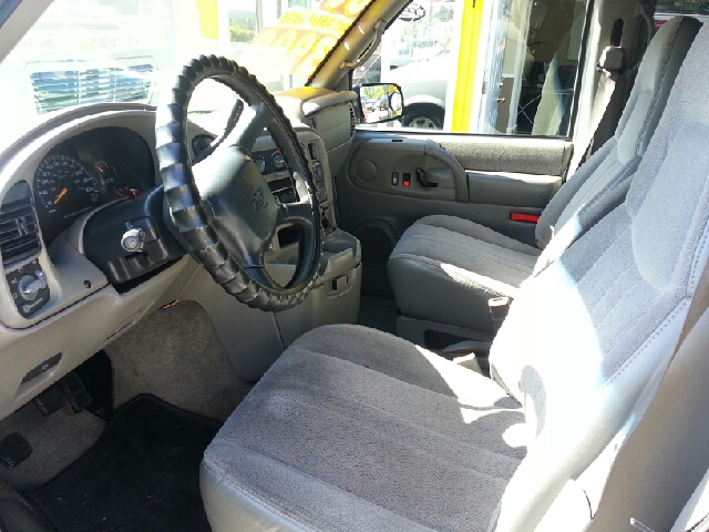 2000 Chevrolet Astro EX - DUAL Power Doors