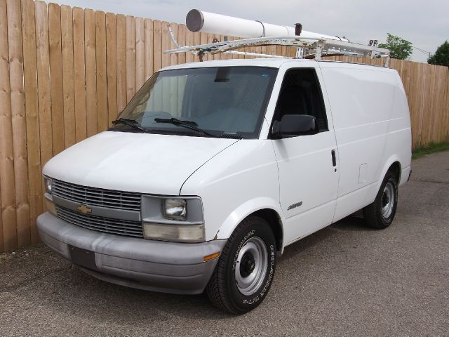 2000 Chevrolet Astro Sport PZEV