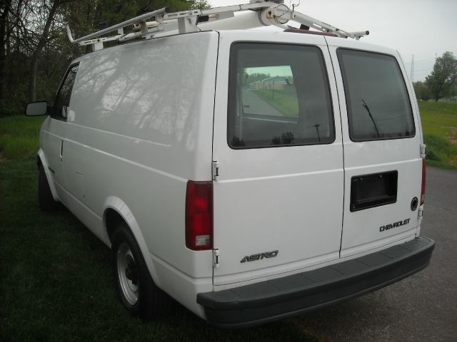 2000 Chevrolet Astro 6MT Sport REAR Steer