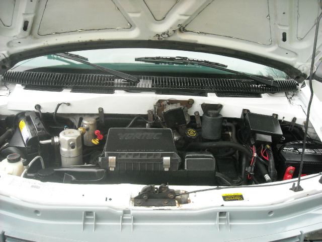 2000 Chevrolet Astro 6MT Sport REAR Steer
