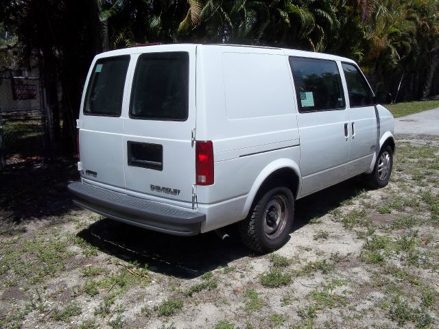 2000 Chevrolet Astro Sport PZEV