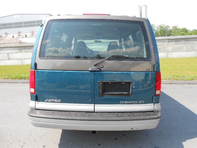2000 Chevrolet Astro EX - DUAL Power Doors