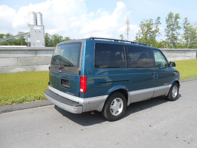 2000 Chevrolet Astro EX - DUAL Power Doors