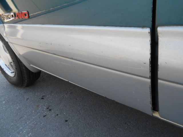 2000 Chevrolet Astro EX - DUAL Power Doors