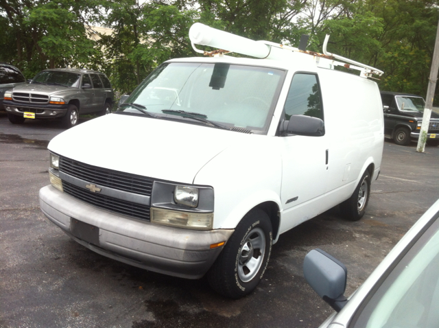 2001 Chevrolet Astro Sport PZEV