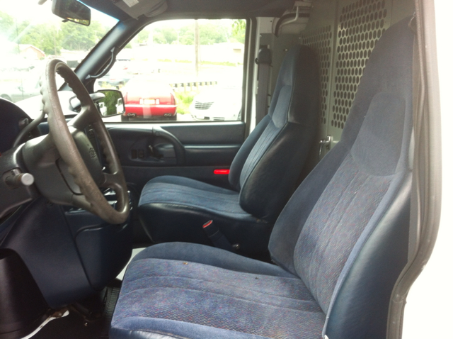 2001 Chevrolet Astro Sport PZEV