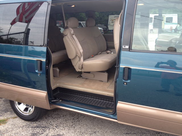 2001 Chevrolet Astro 4wd