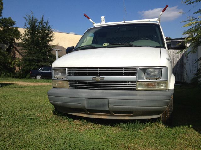 2001 Chevrolet Astro Sport PZEV