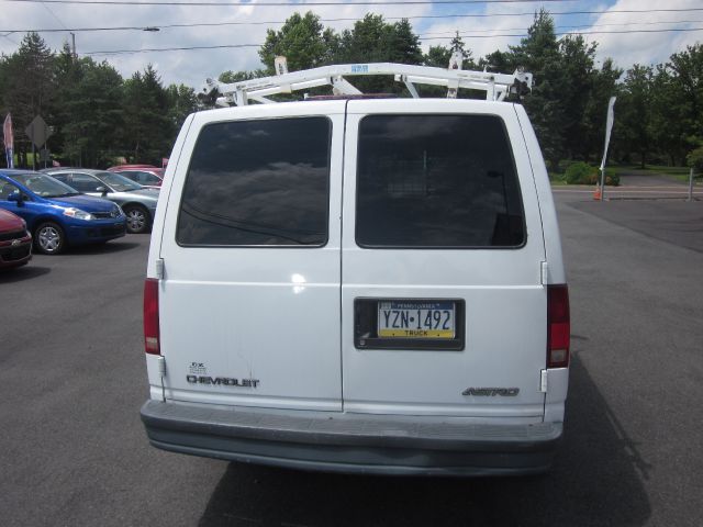 2001 Chevrolet Astro Sport PZEV