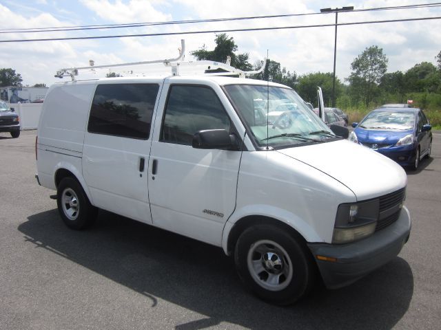 2001 Chevrolet Astro Sport PZEV