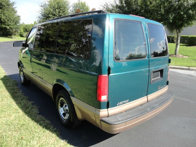 2001 Chevrolet Astro 4wd
