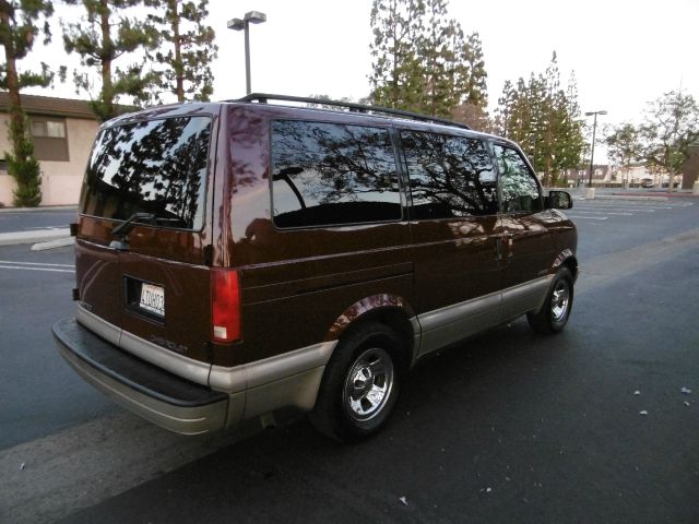 2001 Chevrolet Astro Unknown
