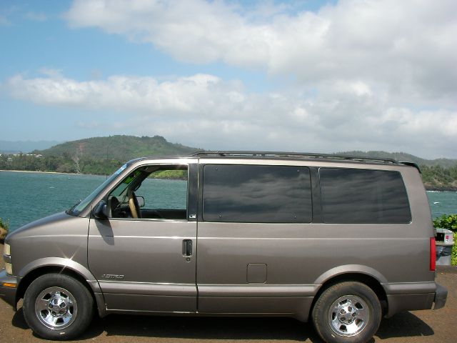 2001 Chevrolet Astro 4wd
