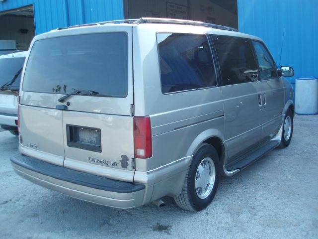 2001 Chevrolet Astro EX - DUAL Power Doors