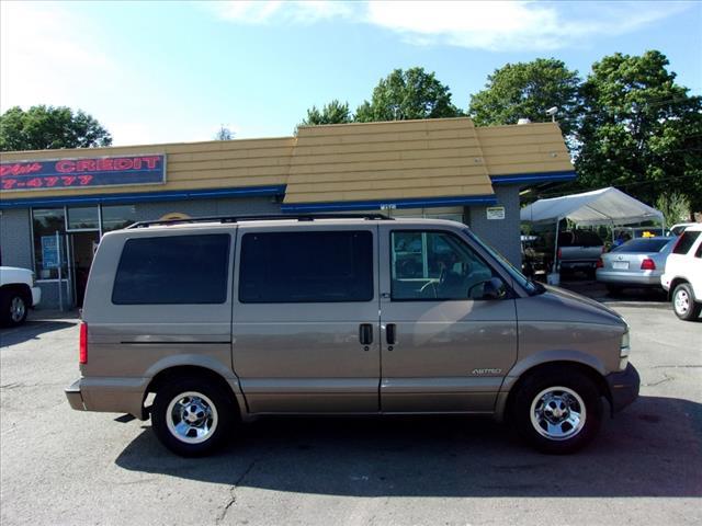2002 Chevrolet Astro Touring W/nav.sys