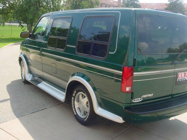 2002 Chevrolet Astro Grand Touring Power Hard Top C