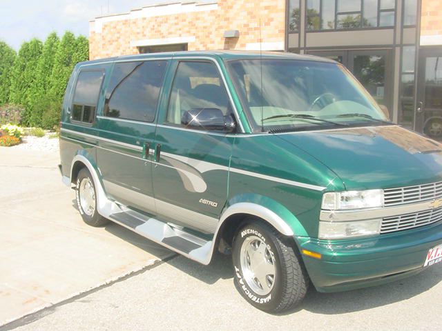 2002 Chevrolet Astro Grand Touring Power Hard Top C
