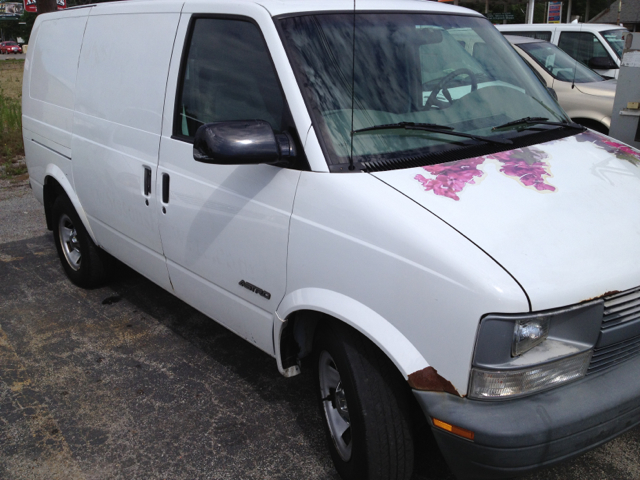 2002 Chevrolet Astro Sport PZEV