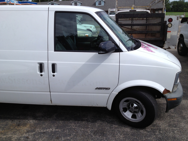 2002 Chevrolet Astro Sport PZEV