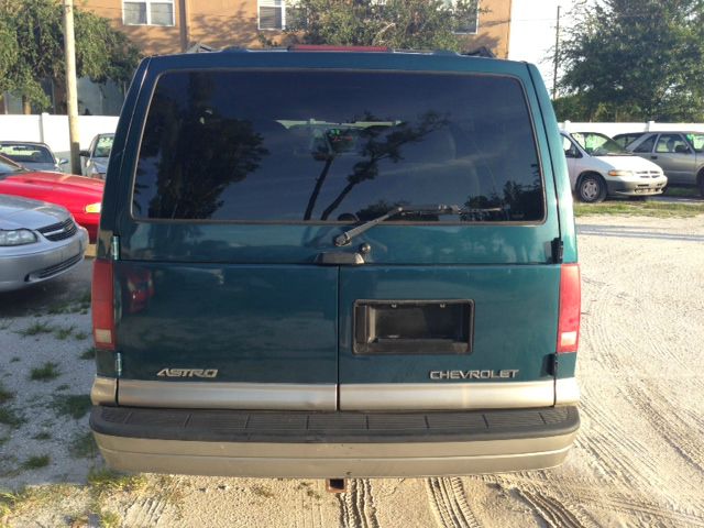 2002 Chevrolet Astro 4wd