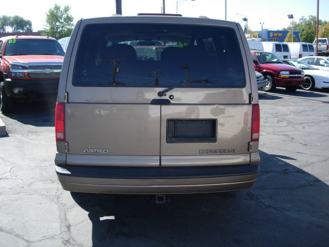 2002 Chevrolet Astro EX - DUAL Power Doors